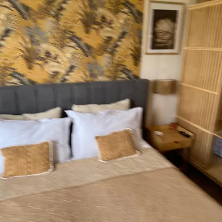 Апартамент Luxury In Alpinе Free Банско