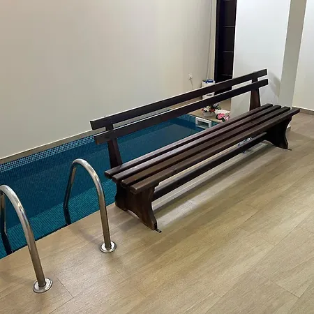 아파트 Luxury In Alpinе Free 반스코