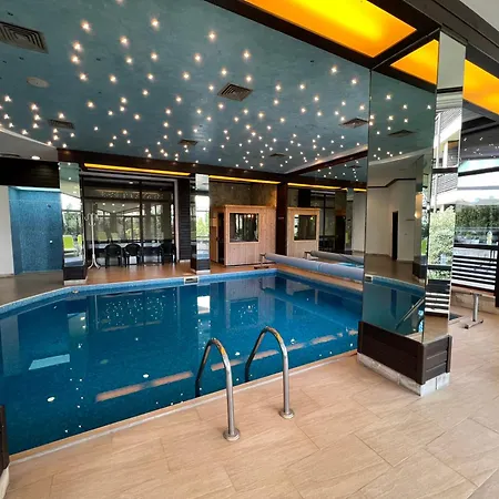 아파트 Luxury In Alpinе Free 반스코